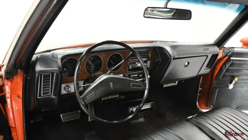 1972 Pontiac LeMans Luxury Sedan interior