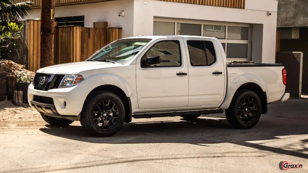 2019 Nissan Frontier side profile