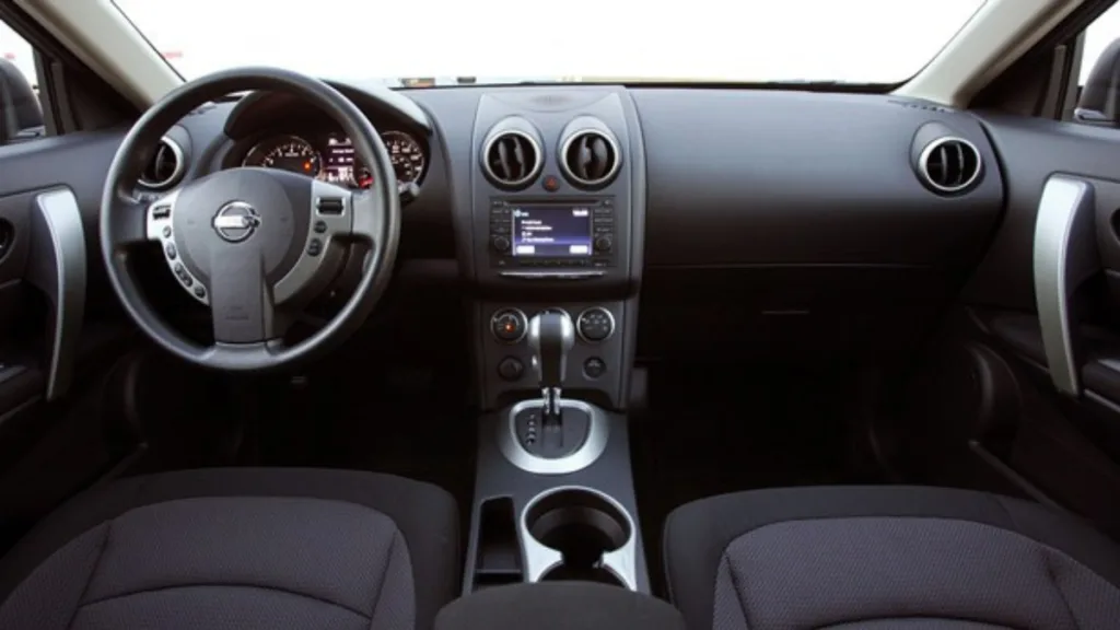 2011 Nissan Rogue interior